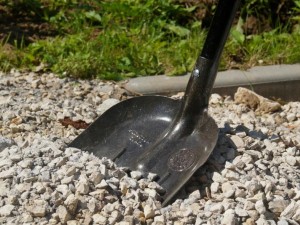 Область применения штыковой и совковой лопаты