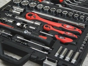 Какой лучше выбрать набор инструментов для автомобиля?